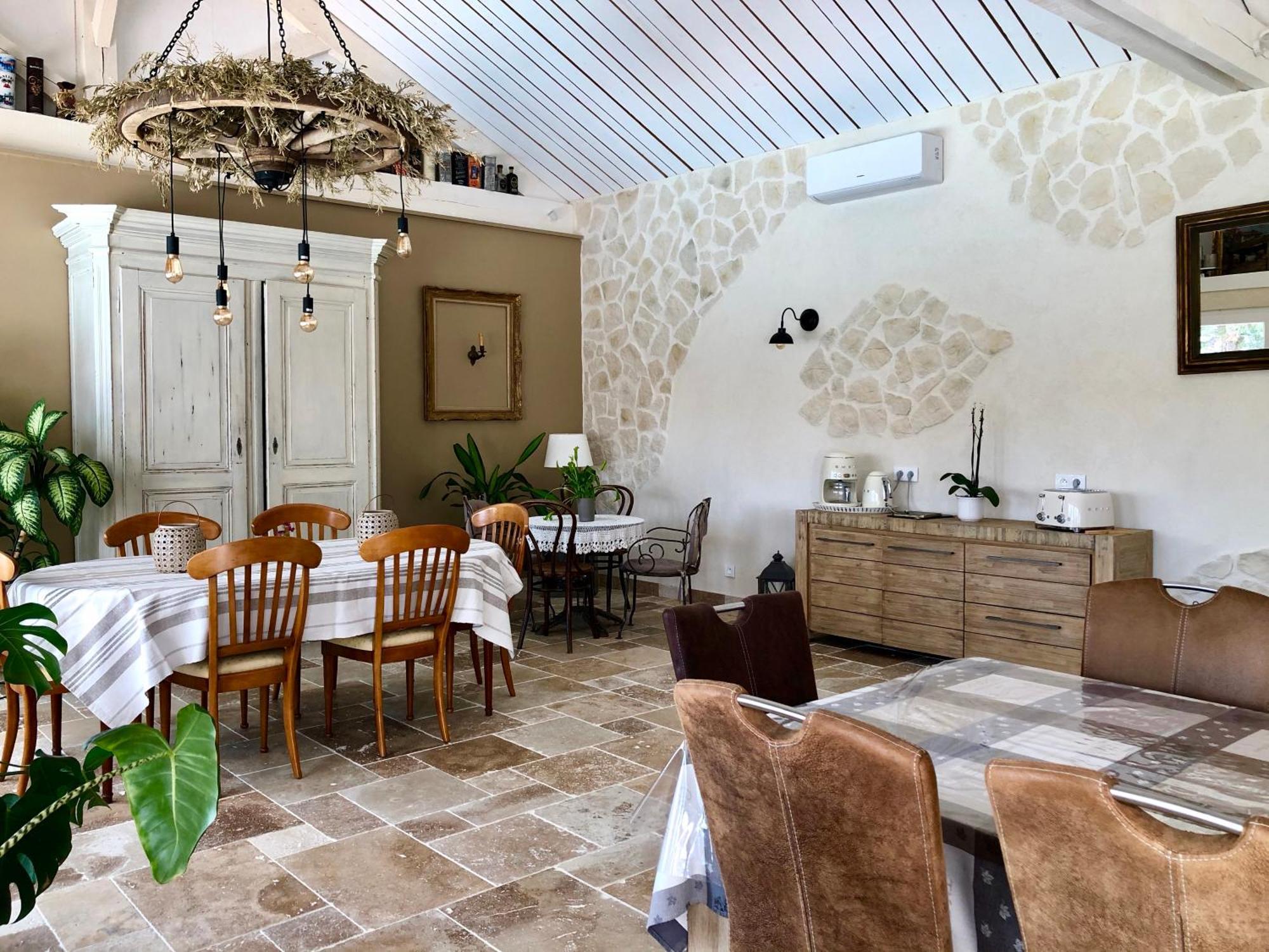 Le Clos Vitis Violès Kültér fotó